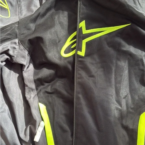 Alpinestars Black and Neon Yellow Performance Jacket - Picture 1 of 3